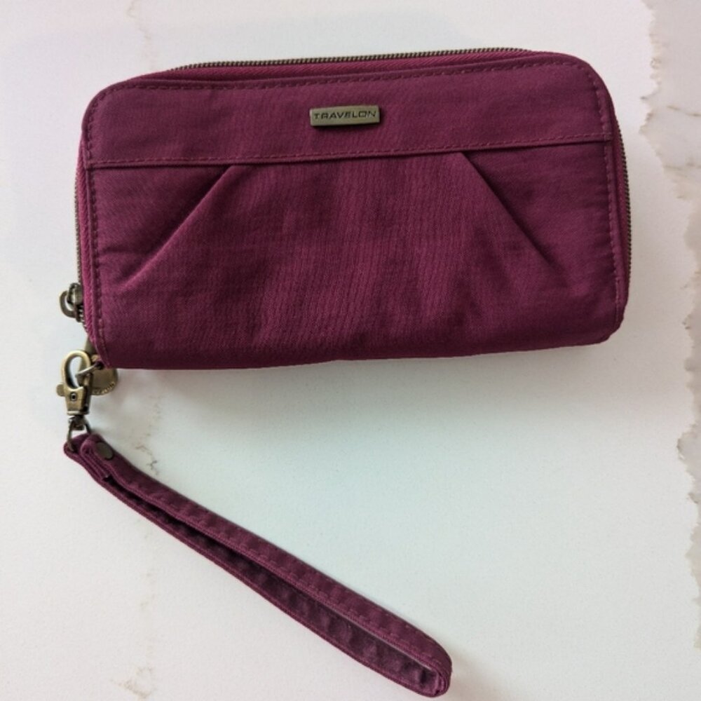 Travelon RFID Blocking Double Zip Wallet Raspberry